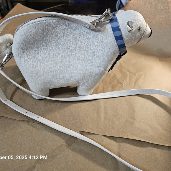 Kate Spade Polar Bear Crossbody. - Picture 1 of 6